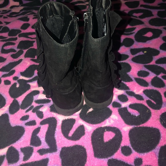 Tall black boots - Picture 2 of 4